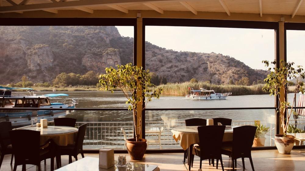 Sounds Of Berg Hotel Дальян Экстерьер фото